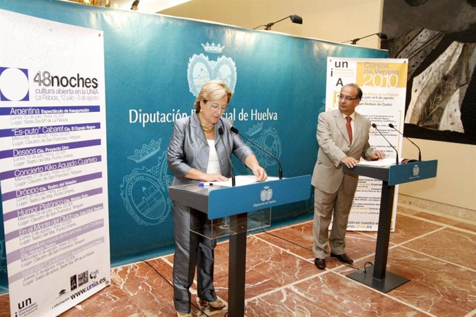  La presidenta de la Diputación, Petronila Guerrero, junto al rector de la UNIA,