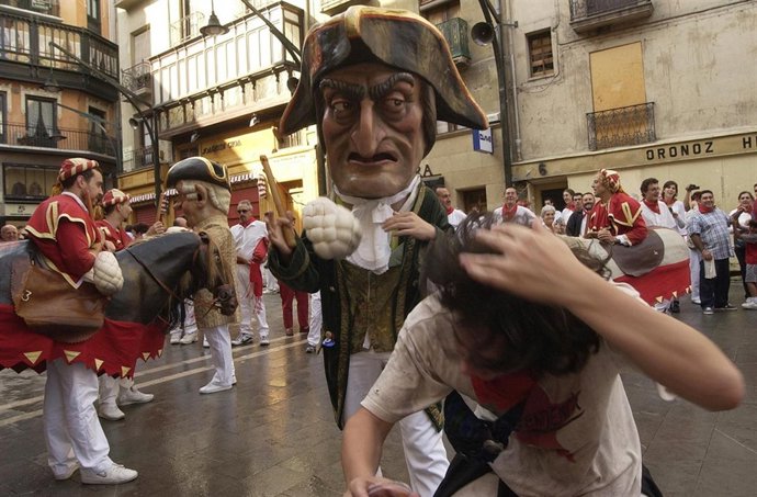 Gigantes y cabezudos