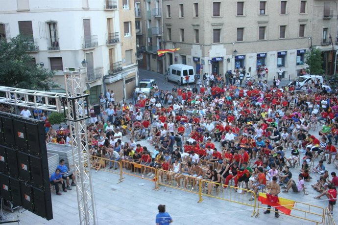 plaza mayor monzon (huesca)
