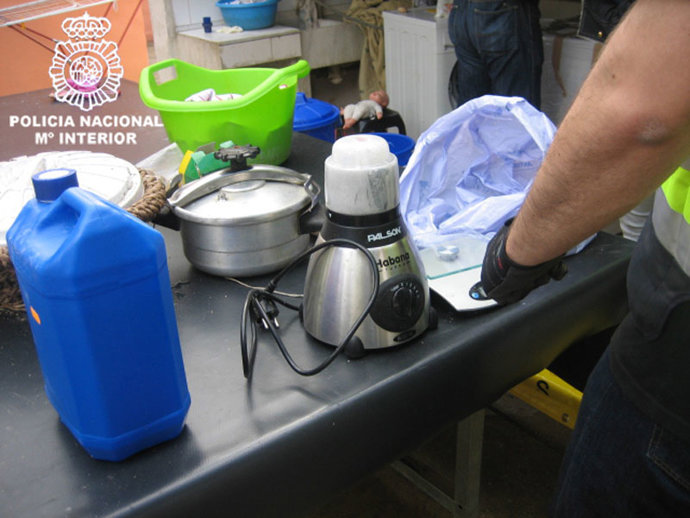 Laboratorio clandestino de cocaína