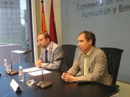 El consejero de Educación, Formación y Empleo presenta las ayudas que ha concedi
