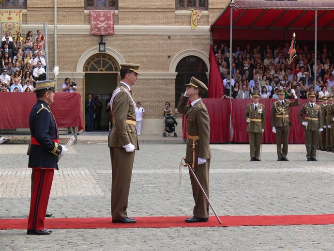 El Príncipe Felipe entrega los Reales Despachos en la AGM de Zaragoza