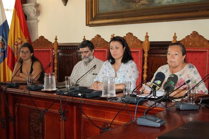 Elsa López (d) leyó el fallo del jurado