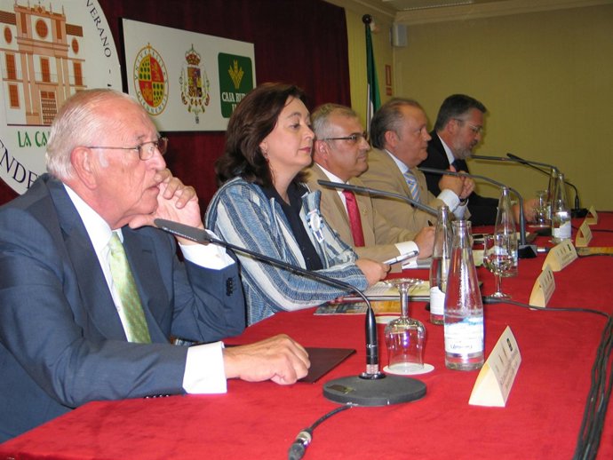 Moreno ha sido la encargada de ofrecer la conferencia inaugural de los cursos