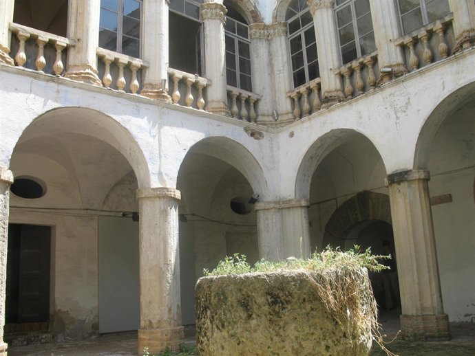Patio de la masia Can Guineu