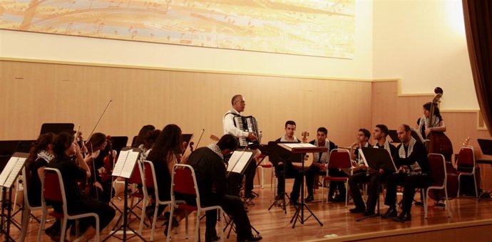 Integrantes de la Orquesta Árabe Palestina.