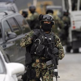 Soldados en México