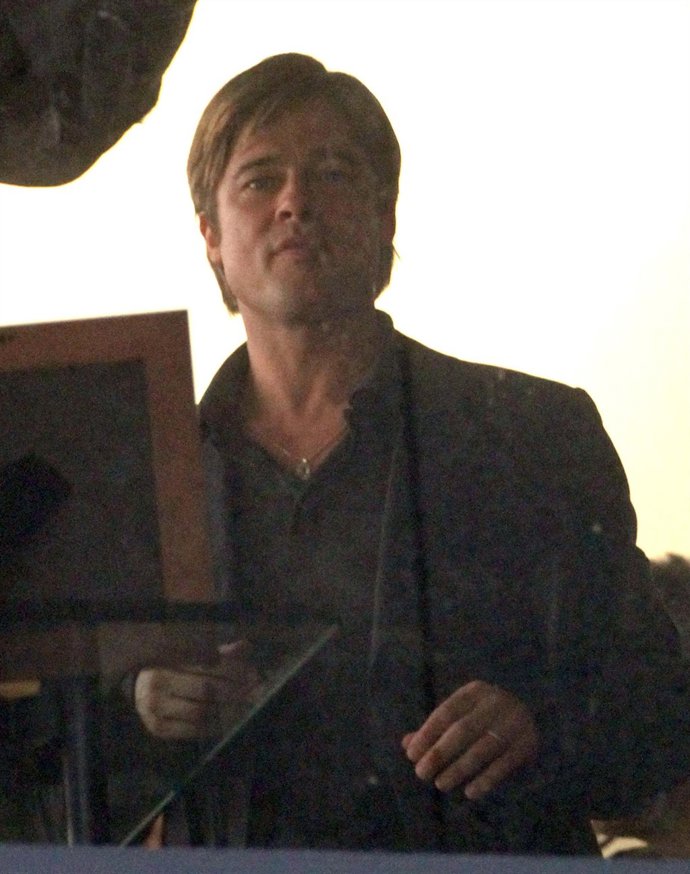 Brad Pitt, sin barba, rodando su nueva película 'Moneyball' en Los Angeles 