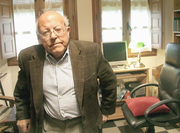 El escritor y periodista José Jiménez Lozano