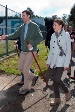 Sus Majestades los Príncipes de Asturias, en un tramo del Camino de Santiago