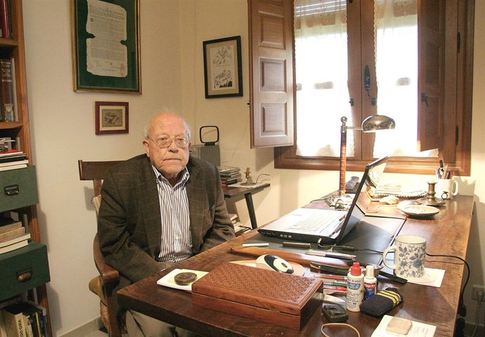 El escritor y periodista José Jiménez Lozano