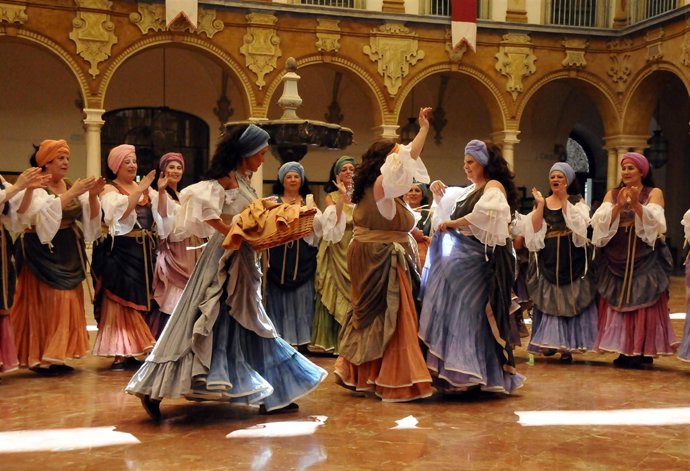Representación de una de las danzas de la obra