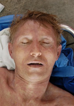 La Guardia Civll quiere conocer la identidad de este hombre hayado en  una playa