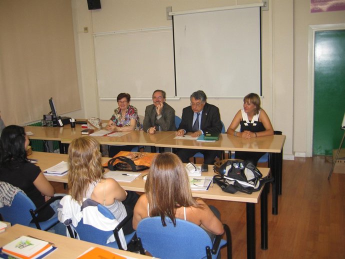 Jovevenes emigrantes asturianos en la Escuela de Verano 2010