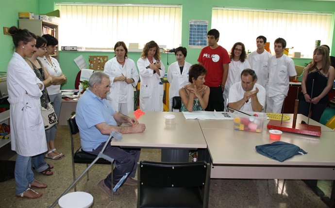 Alumnos en prácticas en el hospital de Manzanares