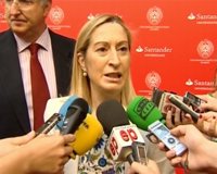 Ana Pastor reprueba que "la mayoría de las autoridades faltase" a la misa en Marín y ve "importantes" las tradiciones