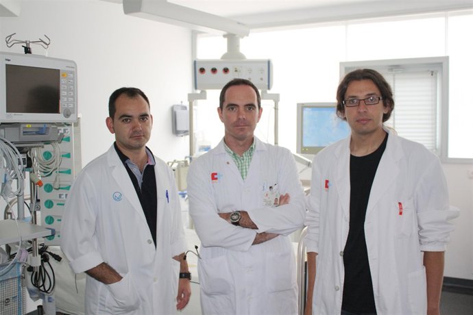 responsables de un proyecto premiado en Valdecilla de medicina intensiva