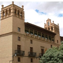 Ayuntamiento fachada huesca