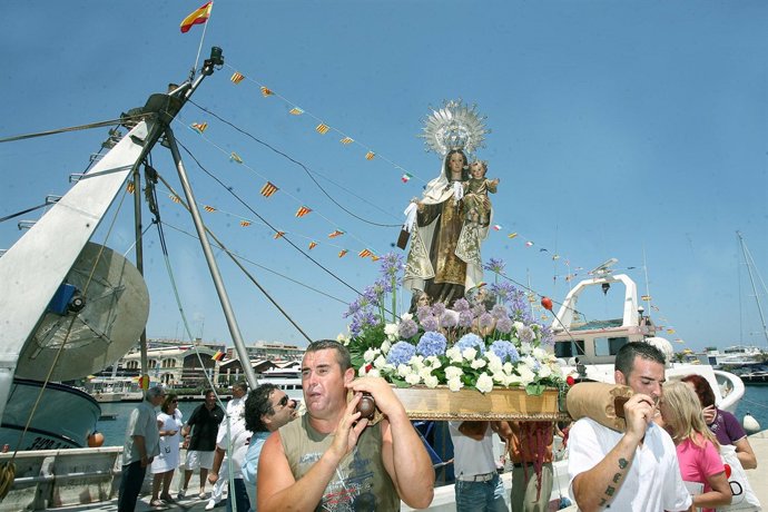 Procesión marinera de la Virgen del Carmen