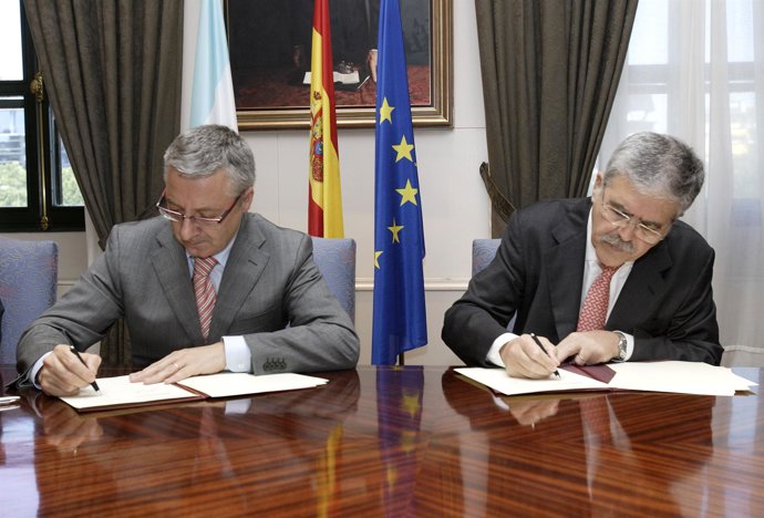 El ministro de Fomento español y el ministro de Planificación Federal de Argenti