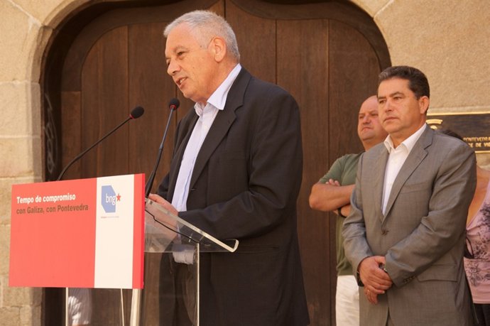 Guillerme Vázquez en el acto de Pontevedra junto a Lores.