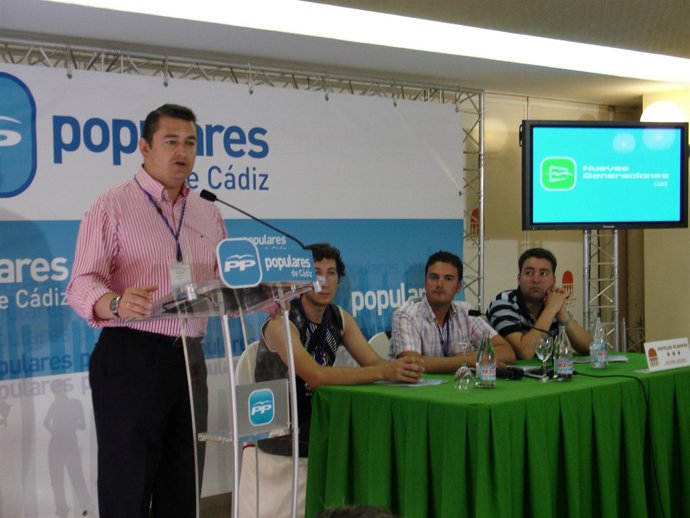 Antonio Sanz en el congreso de NNGG en Chiclana de la Frontera (Cádiz)