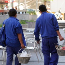 recurso obreros calle mochilas cemento