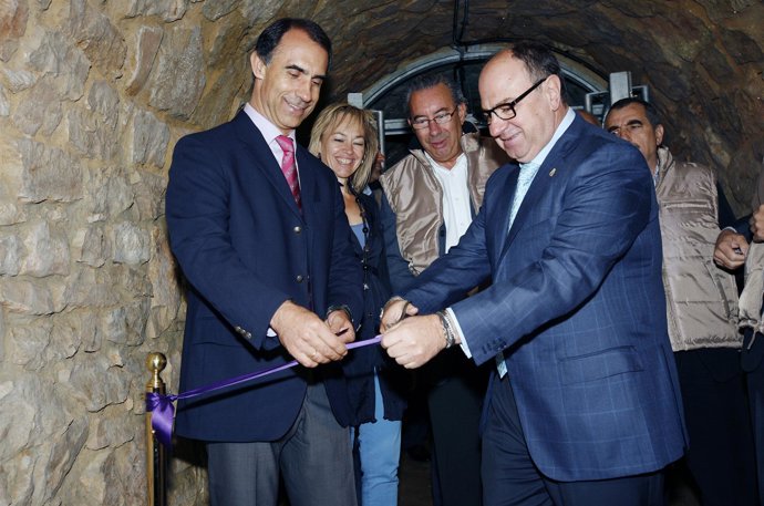 Inauguración de la Cueva de los Franceses.