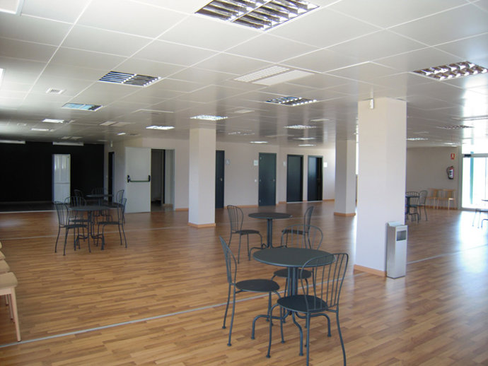 Sala para la restauración del Aeropuerto Pirineus-La Seu d'Urgell