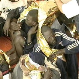 Patera inmigrantes dia