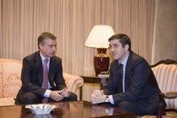 Urkullu dice que PNV no quiere ser "la tabla de salvación" de Zapatero, sino superar "el impasse" del autogobierno vasco