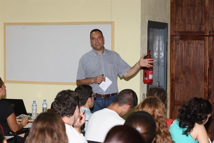 Nota De Prensa Y Fotos: Zapata: "El Viajero Actual Quiere Vivir Experiencias, Y 