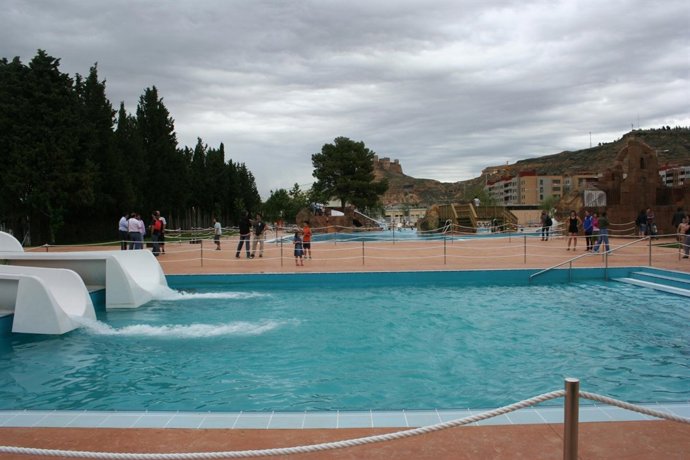 El parque acuático de Monzón registra el doble de usuario que las antiguas pisci