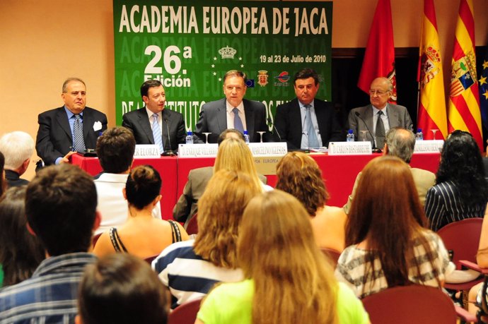 Iglesias inaugura la 26 edición de la Academia Europea de Jaca (Huesca)