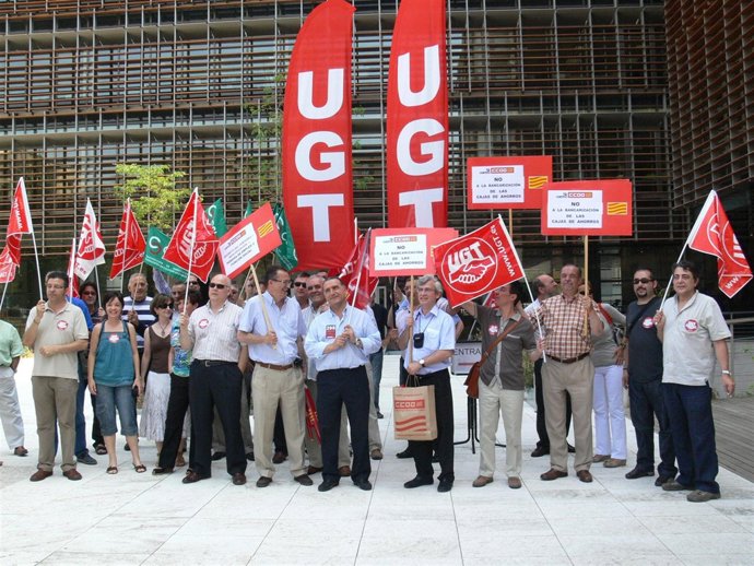 Concentración contra la LORCA