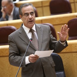 Celestino Corbacho en el Pleno del Senado