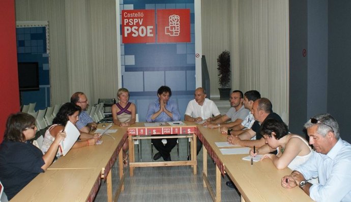 Reunión de los representantes socialistas para analizar la petición de Fiscalía