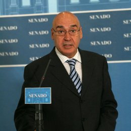 El presidente del Senado, Javier Rojo