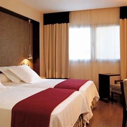 recurso habitacion nh balago valladolid