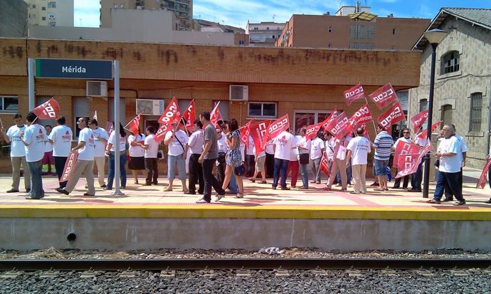 Nota De Prensa Convocatoria De Huelgas En Trenes De Media Distancia En Extremadu