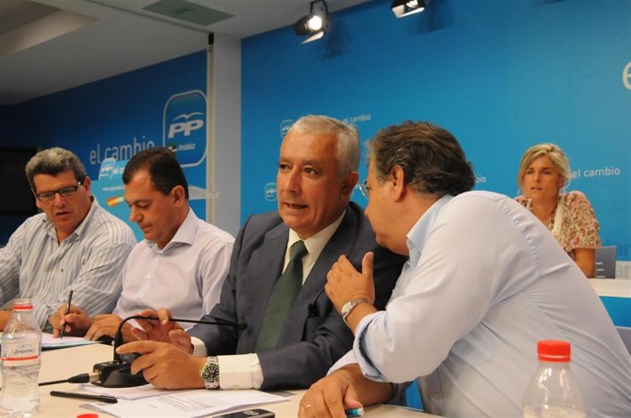 Arenas durante la Junta Directiva del PP de Sevilla.