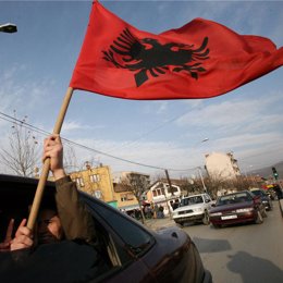 kosovo independencia bandera