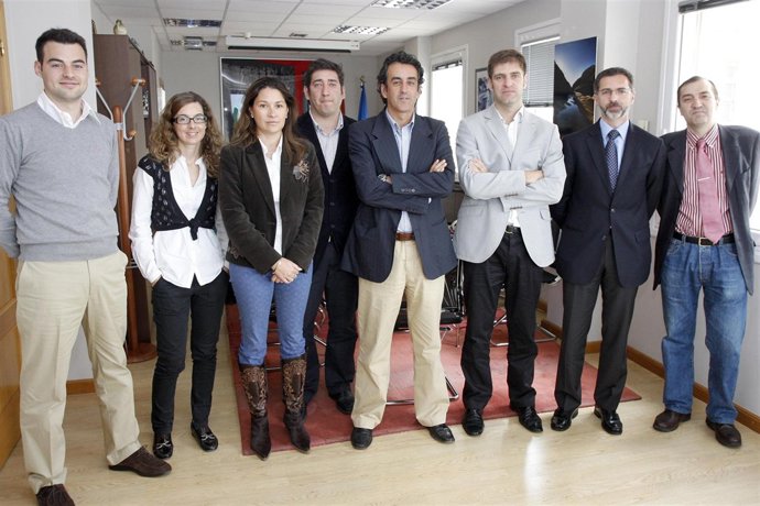 Martín con miembros del Colegio de Caminos de Cantabria