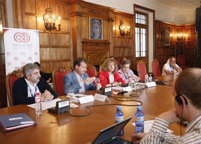 La consejera de Educación en la UIMP