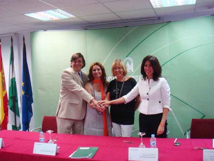 Firma del protocolo de creación del Instituto de Investigación Biomédica de Mála