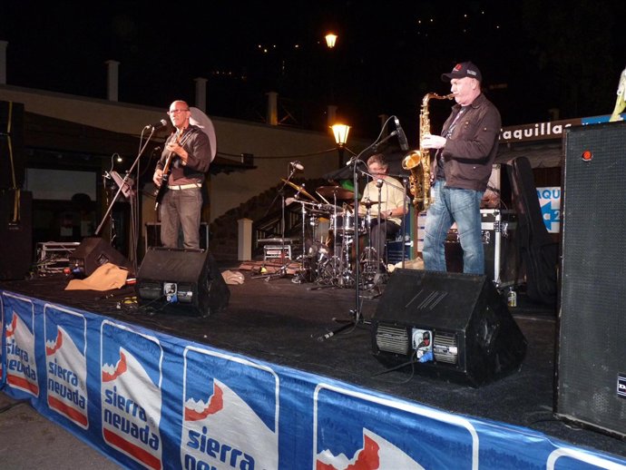 Momentos del concierto de Inopio