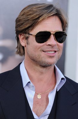 El actor Brad Pitt sin barba 