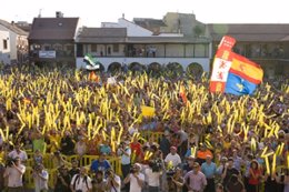 Celebración de la victoria de Contador en la plaza del Ayuntamiento de Pinto