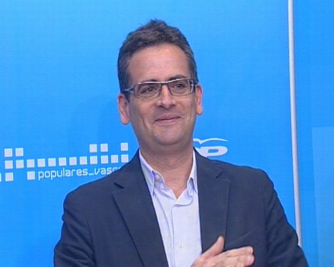 Rueda de prensa de Antonio Basagoiti (PP) min oro