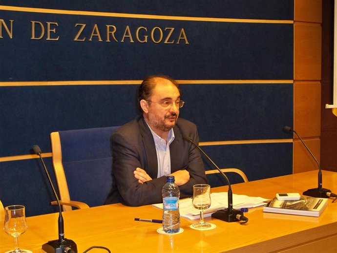 Javier Lambán, presidente de la Diputación Provincial de Zaragoza y secretario g